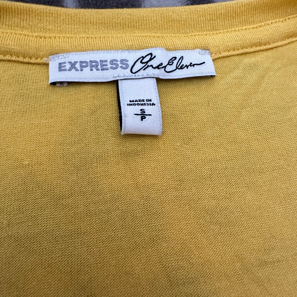 Express One Eleven Lace-up Sleeve London Tee in Yellow Size Small Women’s - Picture 6 of 14